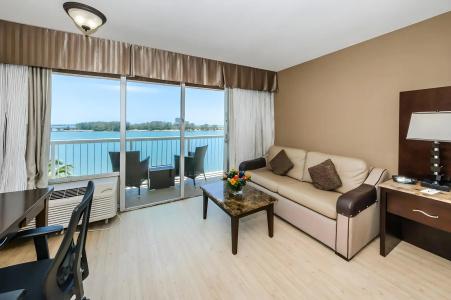DreamView Beachfront & Resort - 7
