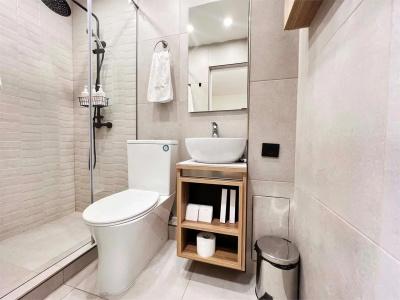 Motives Inn - 183