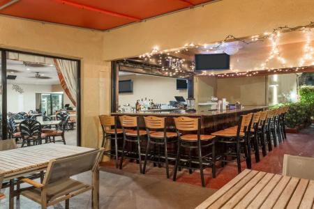 Holiday Inn & Suites - North - 30