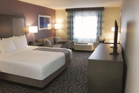 La Quinta by Wyndham Airport - 37