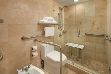 DoubleTree by Hilton Grand Biscayne Bay - 8