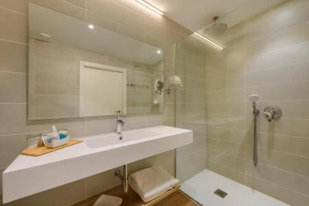 Son Corb Boutique - 81