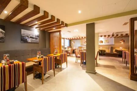 Premier Inn Hammersmith - 8