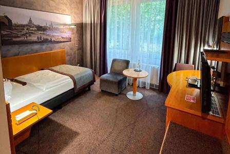 Ramada by Wyndham Dresden - 3