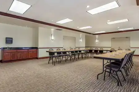 Holiday Inn Express & Suites Nw - Park Place, An Ihg - 19