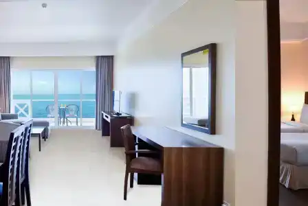 Ramada by Wyndham Beach Ajman - 5