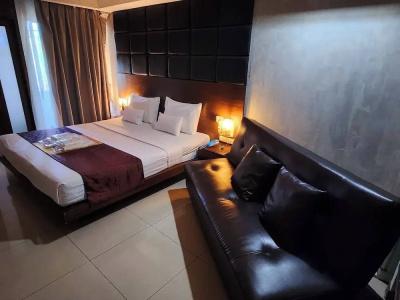 The Bangkok Cha Cha Suite - 55