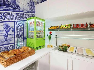 ibis Styles Amsterdam Central Station - 13