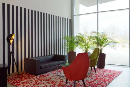 Ramada by Wyndham Dresden - 12