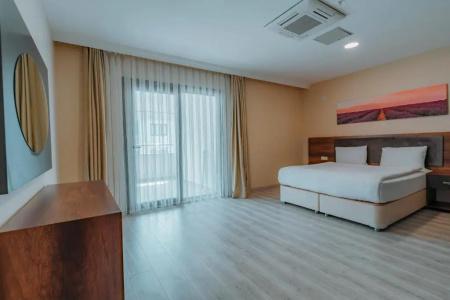 Empula & Residences - 64