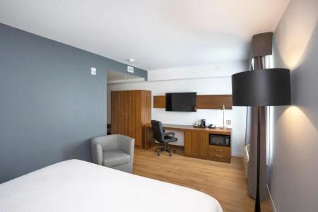 Quality Inn - 48