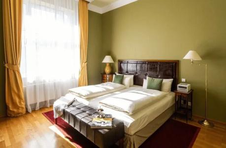 Louisa's Place - 165