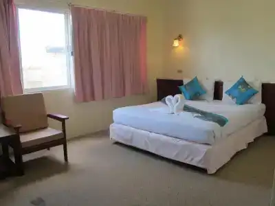 Chumphon Palace - 28