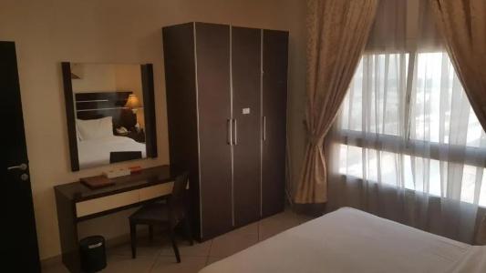 Boulevard City Suites - 12