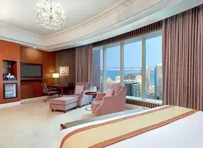 Crowne Plaza West Bay, An Ihg - 46