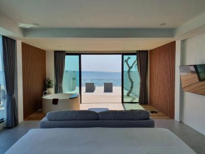 Rattana Pura Beach - 2