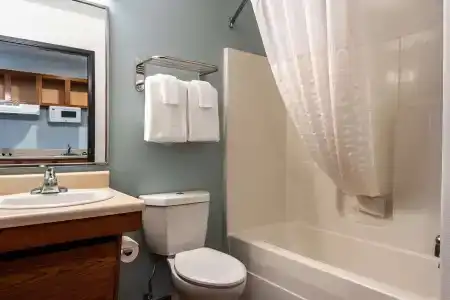 WoodSpring Suites North - 12