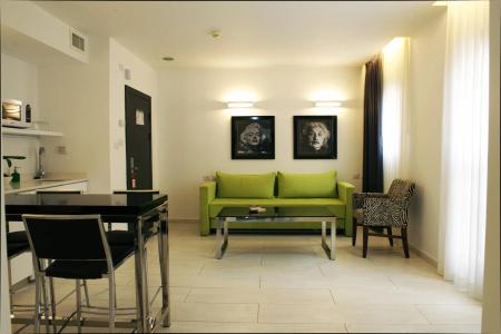 Best Western Regency Suites - 16