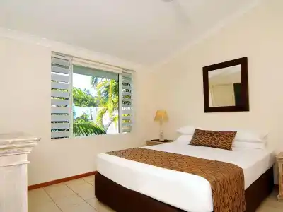 Verandahs Boutique - 2