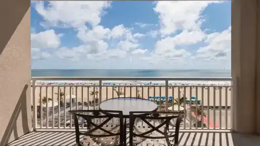 Holiday Inn & Suites, An Ihg - 143