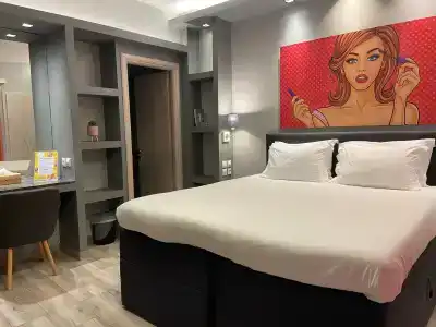 Connect Studios & - 21