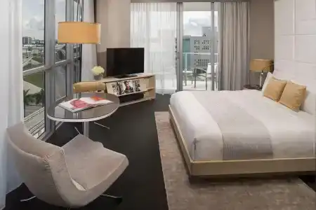 The Gabriel Miami Downtown, Curio Collection by Hilton - 3
