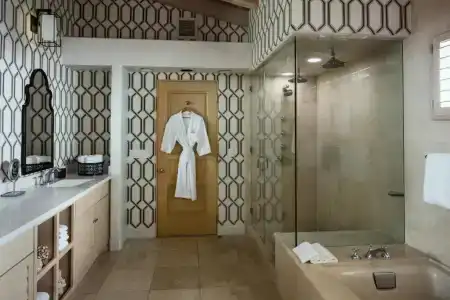 La Valencia - 74