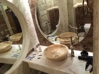 Oread Cave Suites - 207