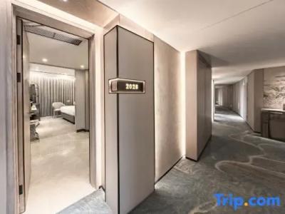 Beijing International - 102