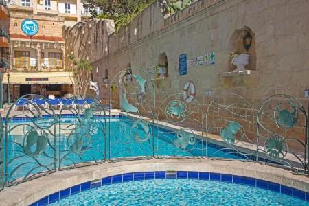 White Dolphin Complex - 16