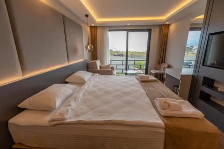 Santana Otel - 198