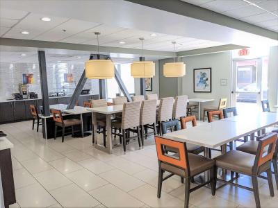 Best Western Plus Commerce - 33