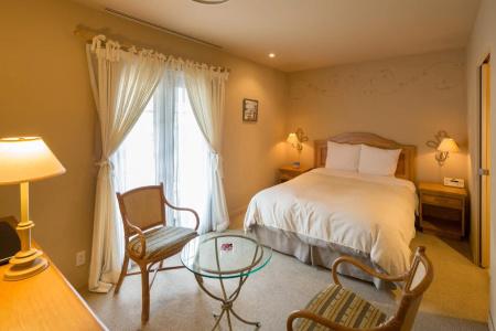 Poppy Springs Resort & Spa - 2