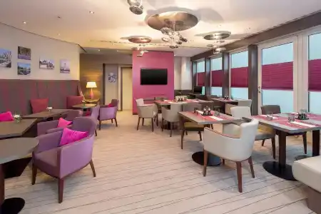 Sheraton Duesseldorf Airport - 15