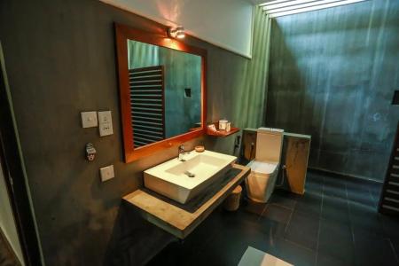 Camellia Resort and Spa - 8