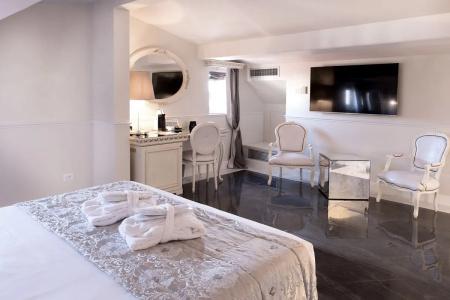 The Moon Boutique & Spa - 36