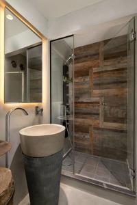 Elakati Luxury Boutique - Adults Only - 90