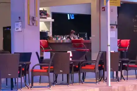 Hideaway Guest House And Bar - 12