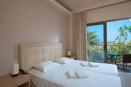 Oasis Beach - Adults Only - 4