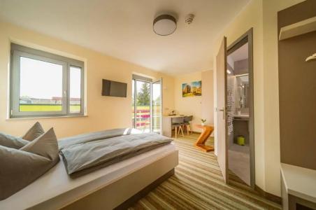 Elly Hostel - 3