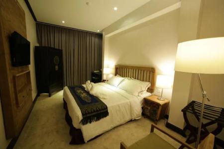 1825 Gallery - 83