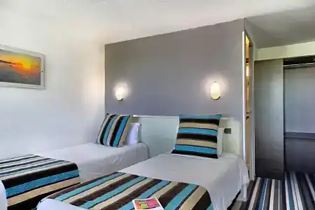 Sure by Best Western Biarritz Aeroport - 26
