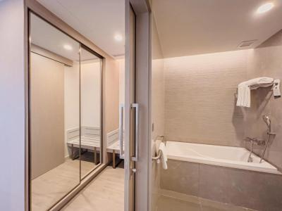 S Sriracha & Residence - 36