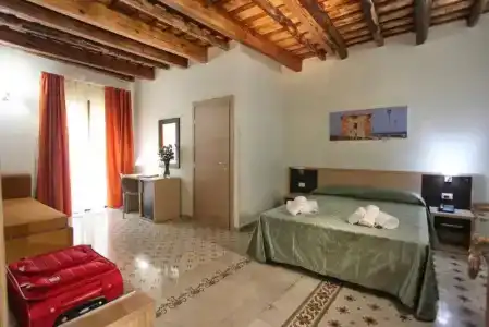 Porta delle Botteghelle - 81