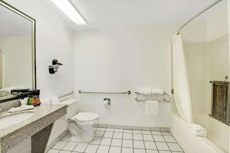Surestay Plus By Best Western San Antonio North 281 n - 30