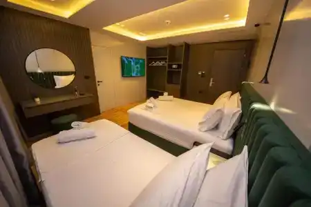 Hotel Lili - 1