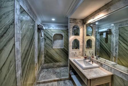Nirbana Palace - A Heritage and Spa - 54