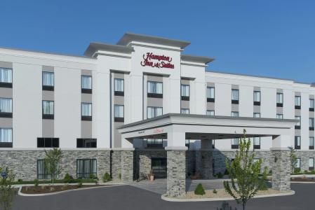 Hampton Inn and Suites - 16