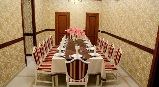 BeSt and Restaurant complex - 18