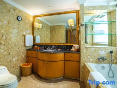 Crowne Plaza Qingdao, an IHG - 132